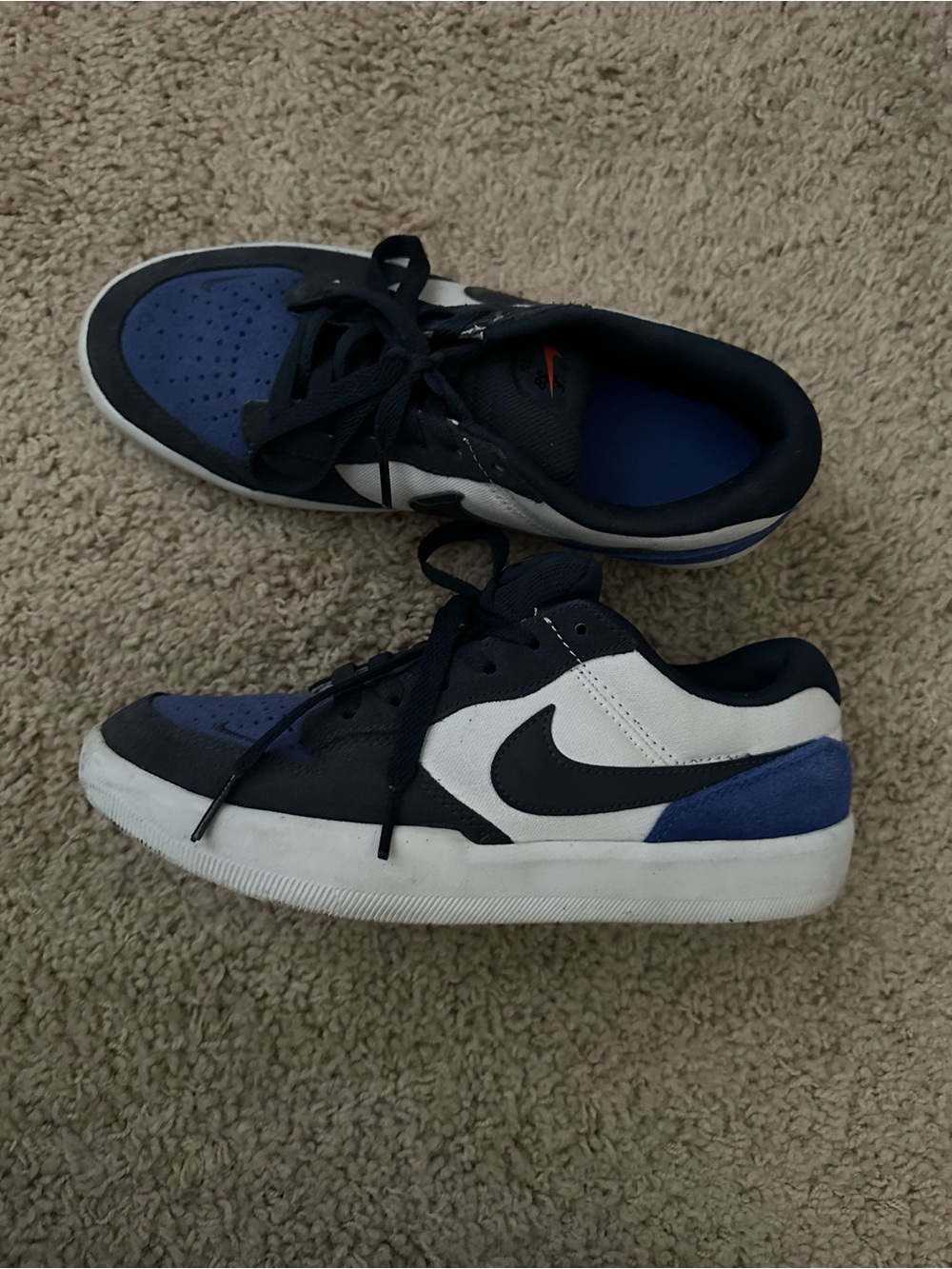 Nike Kids Low-Top Sneakers in Navy, White and Royal Blue
